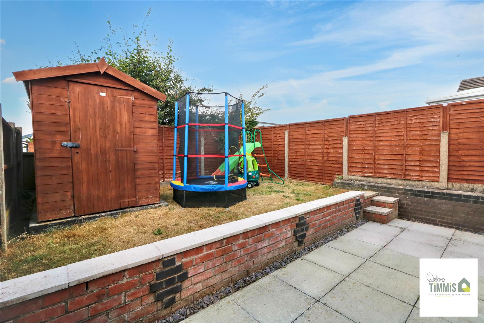 Linnburn Road, Meir Hay, Stoke-On-Trent